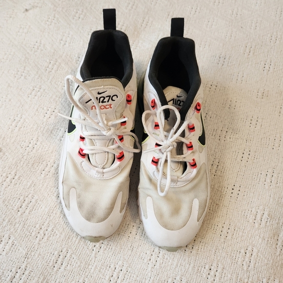 Women's Nike Air270 React Size 8 - Picture 1 of 9